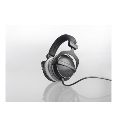 Beyerdynamic DT 770 PRO 250 Ohms Closed Studio Headphones